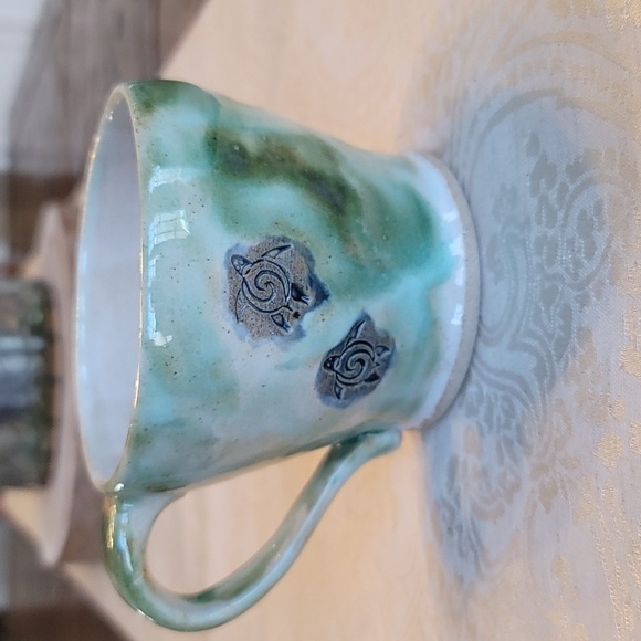 Studio Art Pottery Handmade Mug Set - Green Turtles - 5 Pieces - Picture 6 of 14